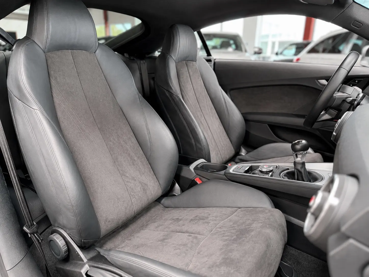 Audi TT Coupe 2.0 | SCHALTER | VIRTUAL | ALCANTARA |