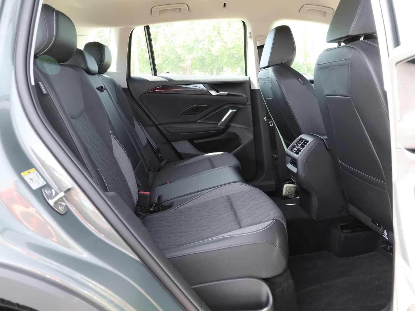 Volkswagen Tiguan GOAL DSG STAND-HZ TRAVEL ASSIST 360° RFK foto 4