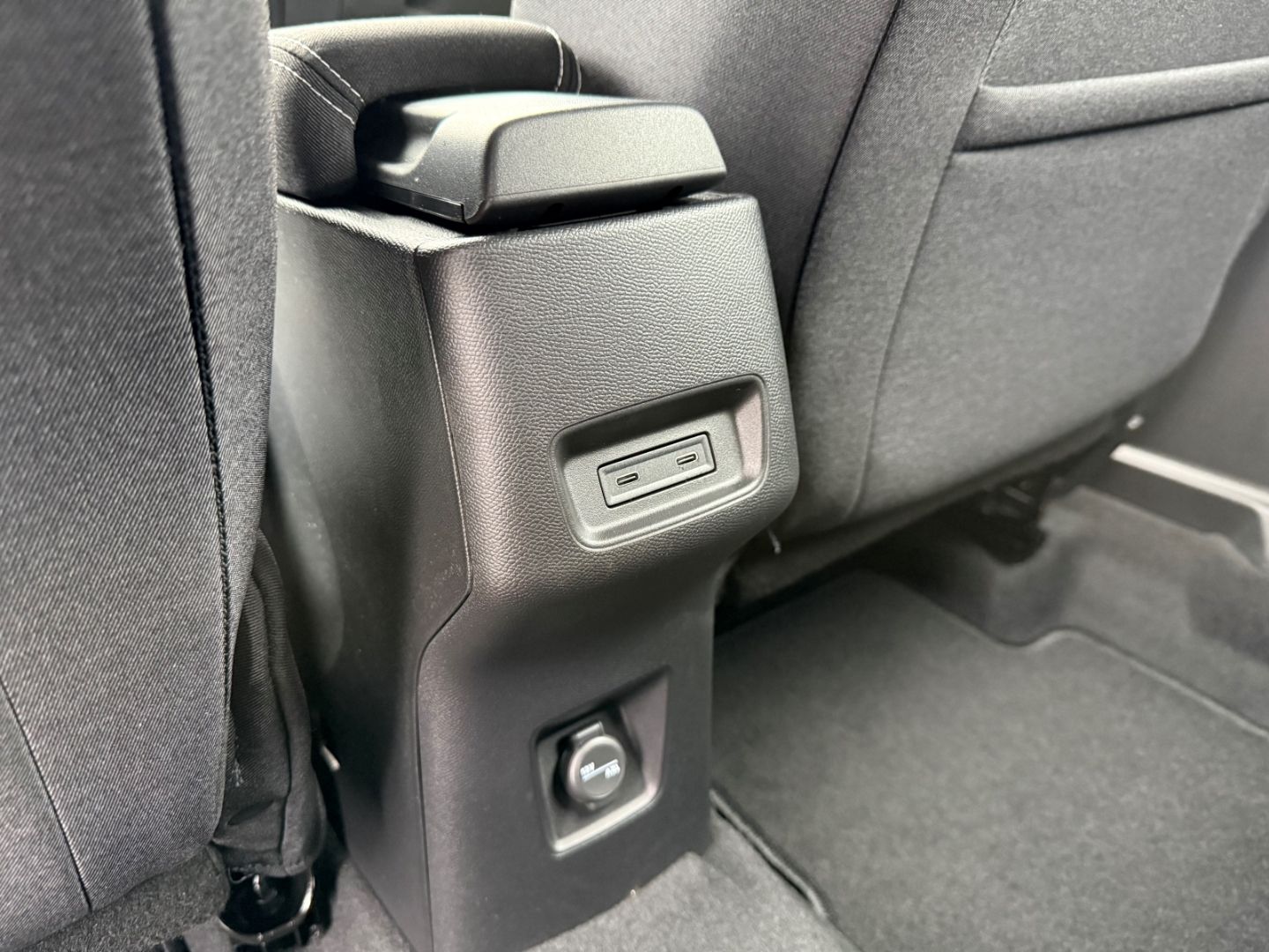 Fahrzeugabbildung Opel Frontera Edition 1.2 SHZ+LHZ+Kamera+Allwetter