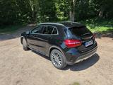 Mercedes-Benz GLA 180 Peak Edition | Automatik | 1.Hand - Mercedes-Benz GLA 180 in Hamburg