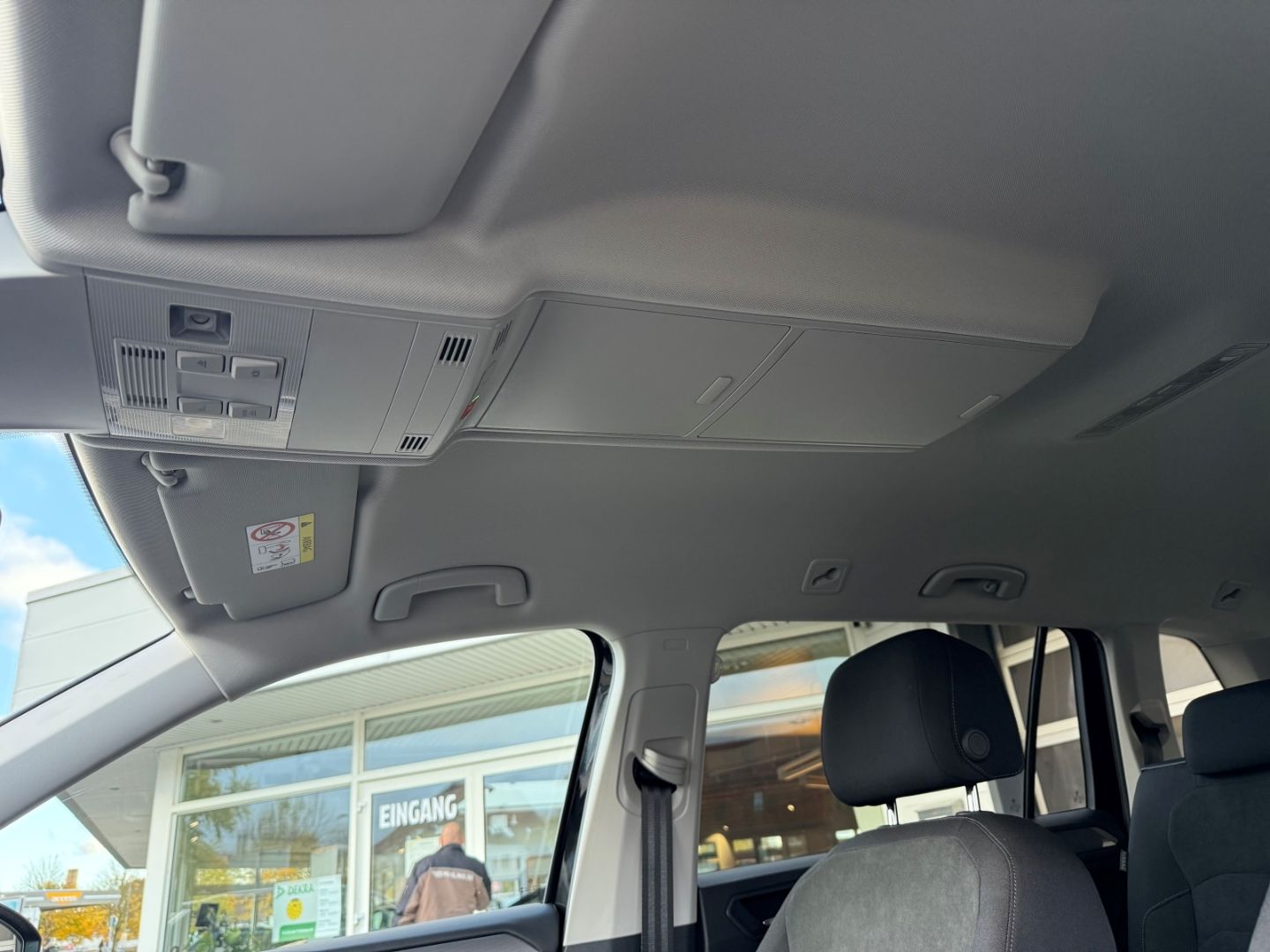 VW Tiguan Allspace 4Motion 2.0 TDI AHK-klappbar Nav - Image 24