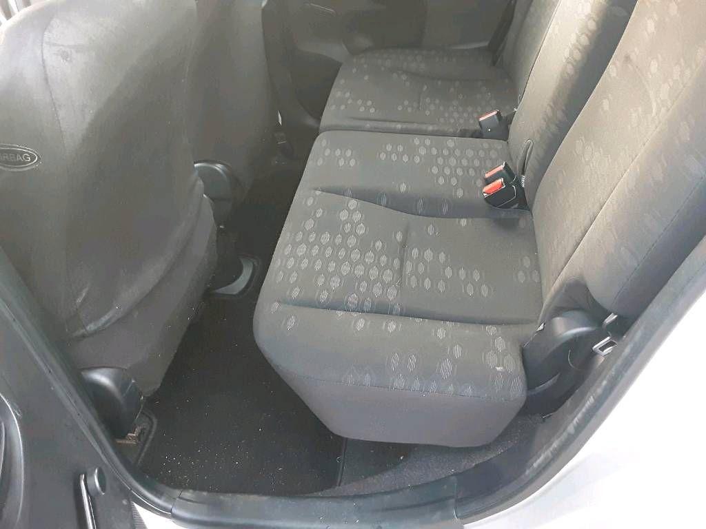 Toyota Verso-S 2011 — photo 11