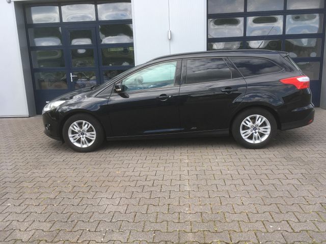 Ford Focus Turnier 1,6  Hubr  .77kW   Auto   Albers