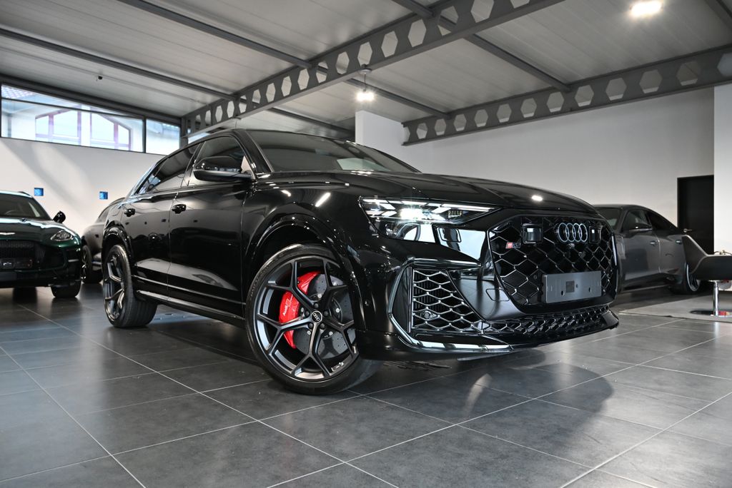 Image of Audi RSQ8