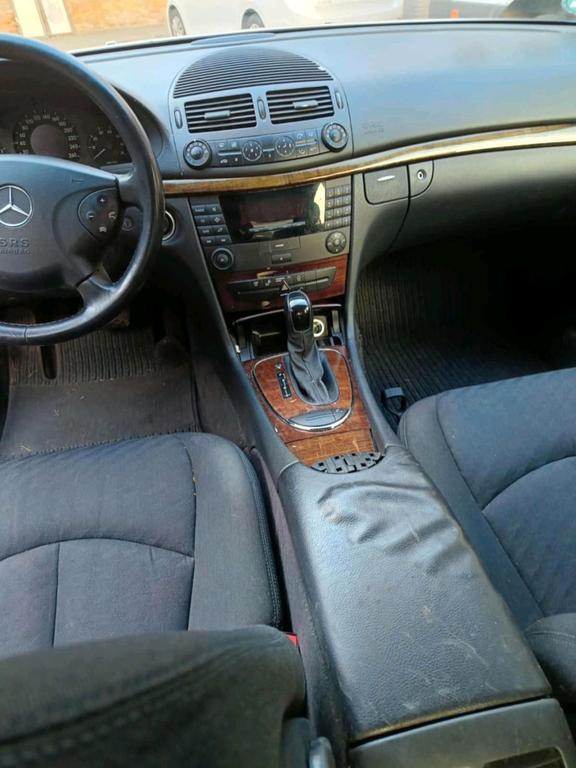 Mercedes-Benz E 240