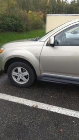 Mitsubishi Outlander 2.4 MIVEC Invite 4WD Invite - Mitsubishi Outlander Invite mit Benzin-Antrieb