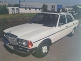 Mercedes-Benz 230E - W123 - Mercedes-Benz 230: W123 230e