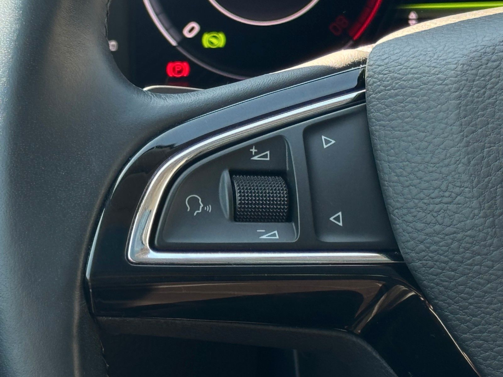 Fahrzeugabbildung SKODA Superb 2.0 TSI L&K Canton Pano Mem. ACC AHK LED