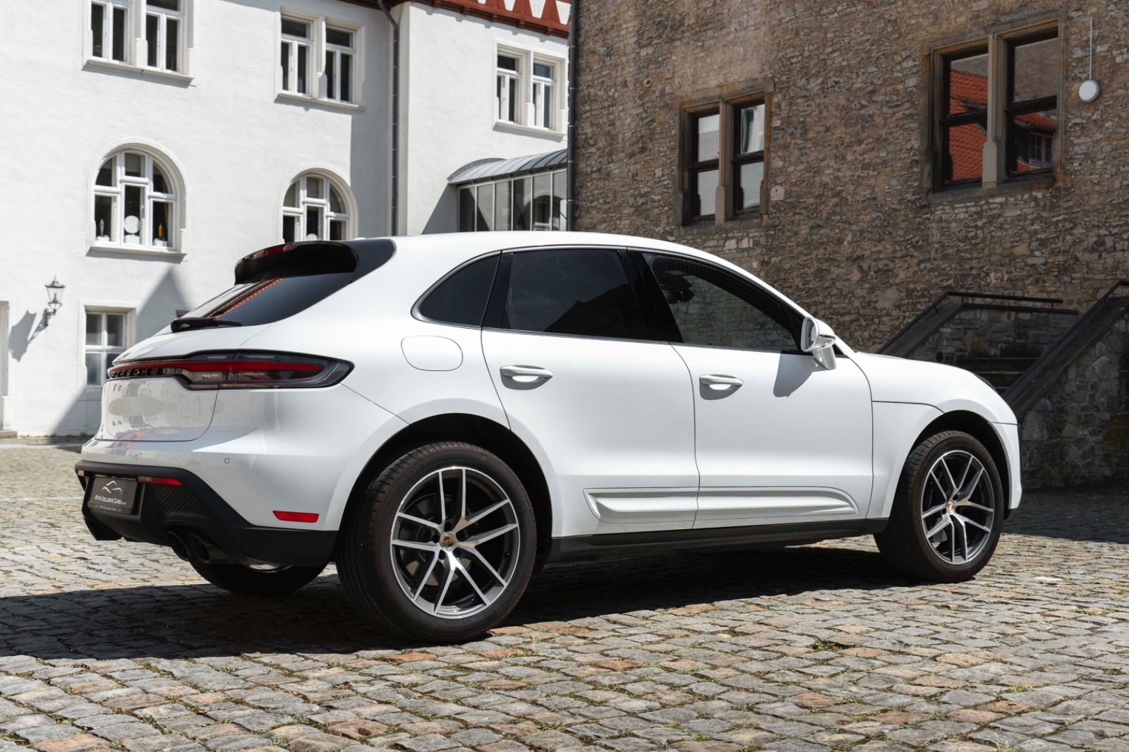 Fahrzeugabbildung Porsche Macan PASM CHRONO LED CARPLAY PANO 360° BOSE PDC