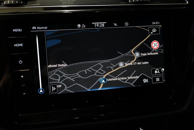 Volkswagen Touran 1.5TSI DSG Highline StdHz AHK Navi Rkam D