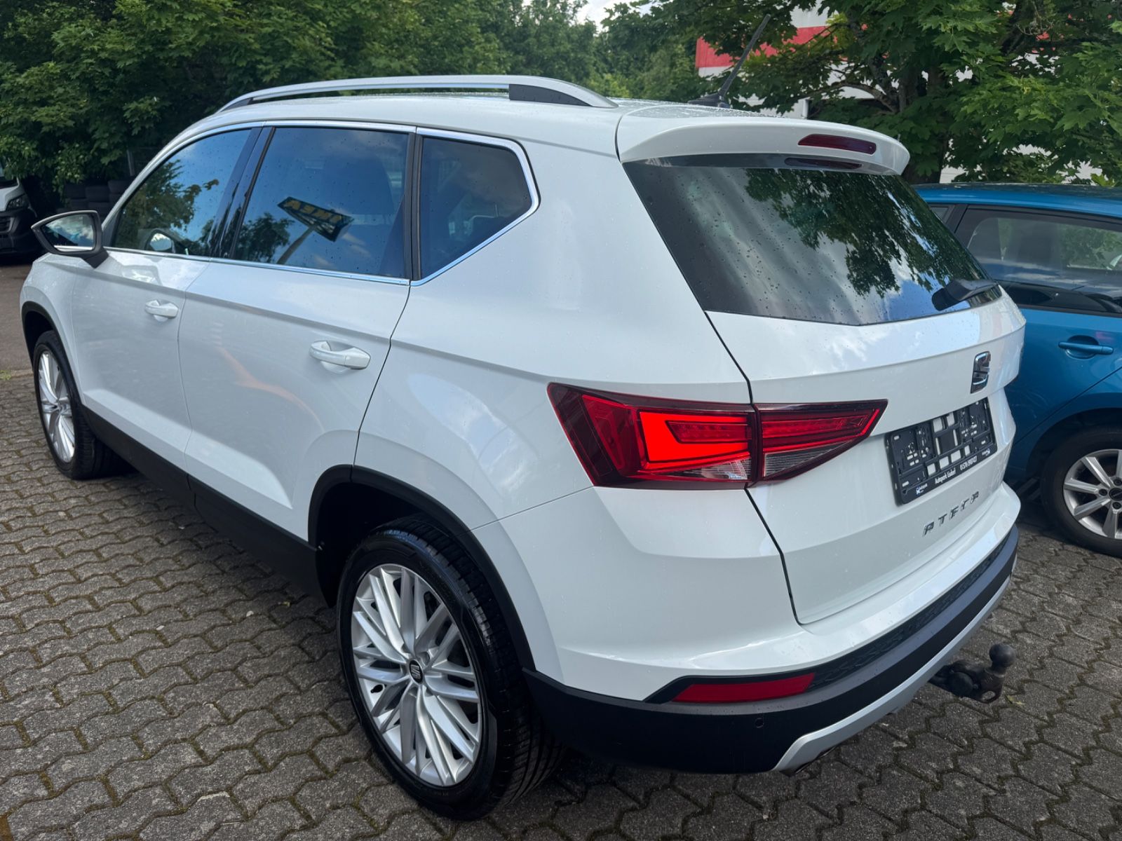 Fahrzeugabbildung SEAT Ateca Xcellence LED+Navi+AHK+Bluetooth