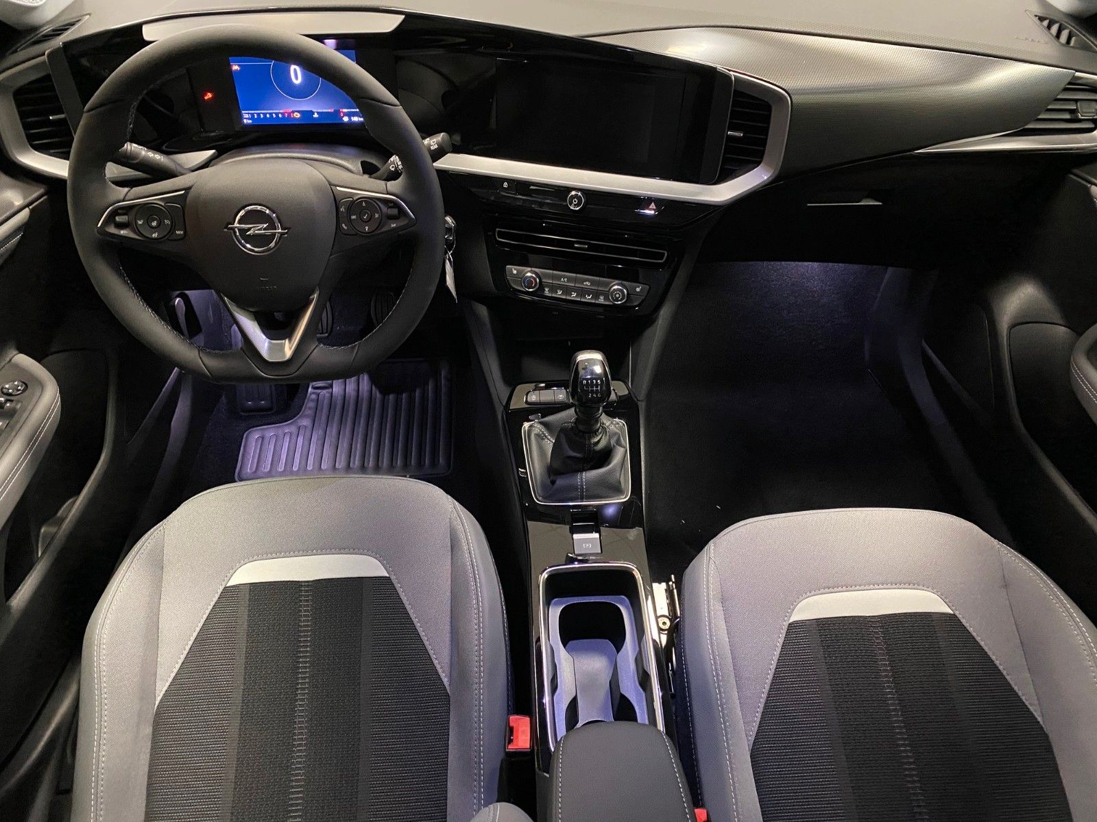 Fahrzeugabbildung Opel Mokka 1.2 Turbo 74kW Edition+ACC+LED+APP CONNECT