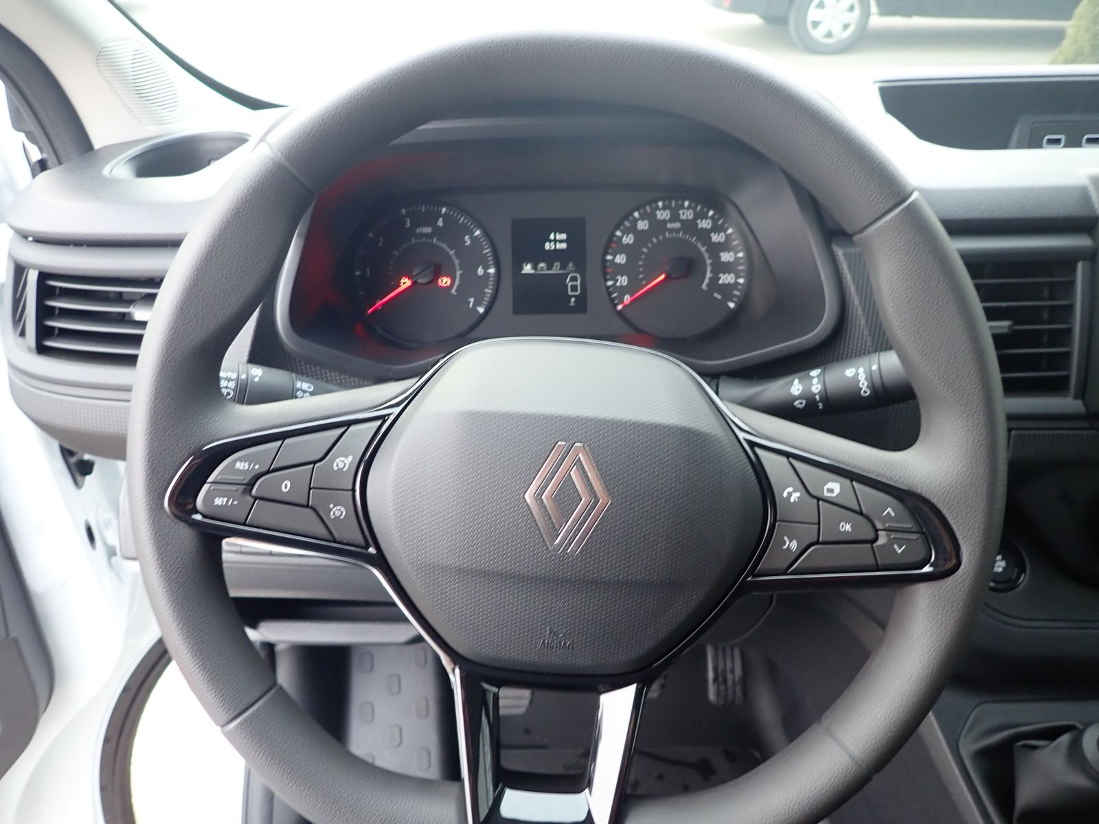 Fahrzeugabbildung Renault Trafic 3,0t BLUE dCi 130 L1H1 KOMFORT/BOTT-PAKET
