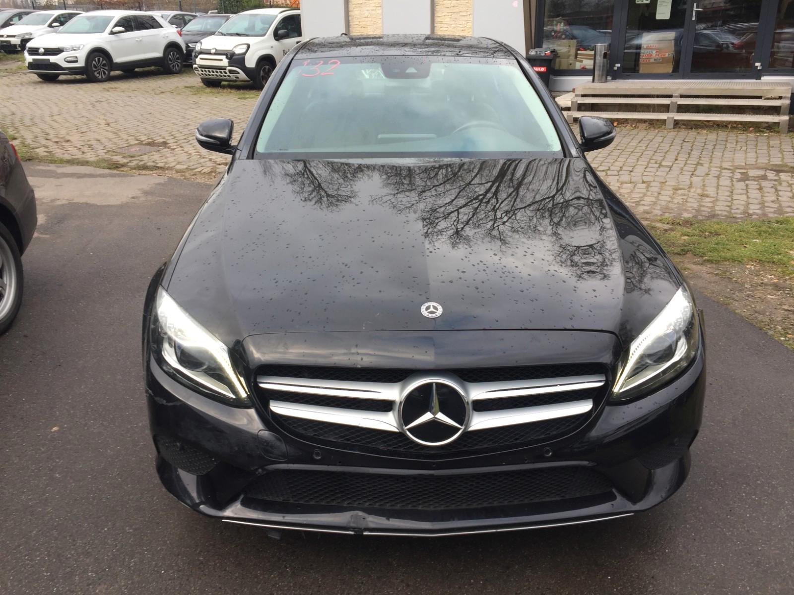 Mercedes-Benz C 200 C Limousine C 200 4Matic