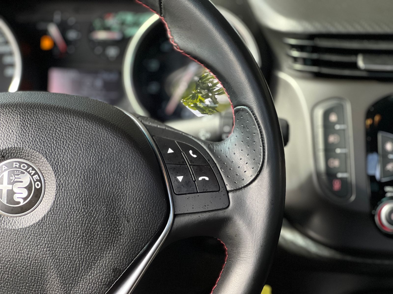 Fahrzeugabbildung Alfa Romeo Giulietta Sprint PANO NAV DAB PDC