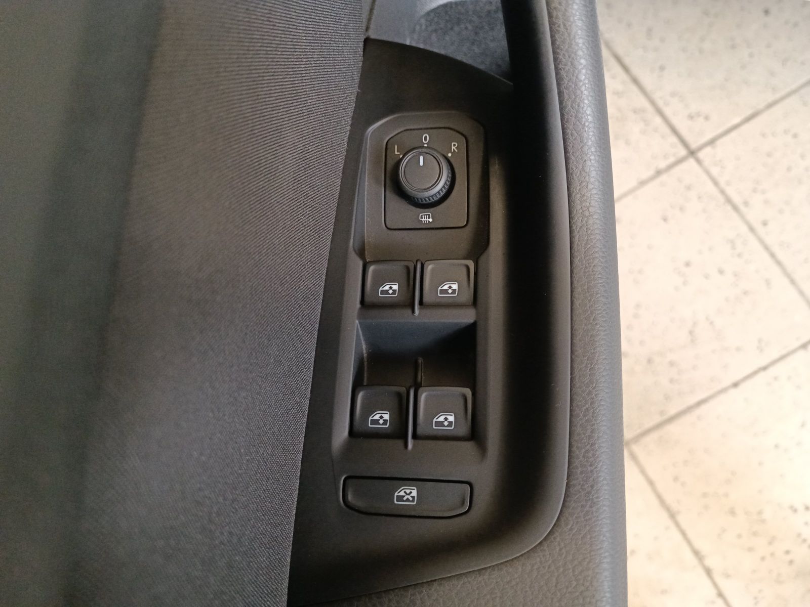 Volkswagen Passat - Bild 16