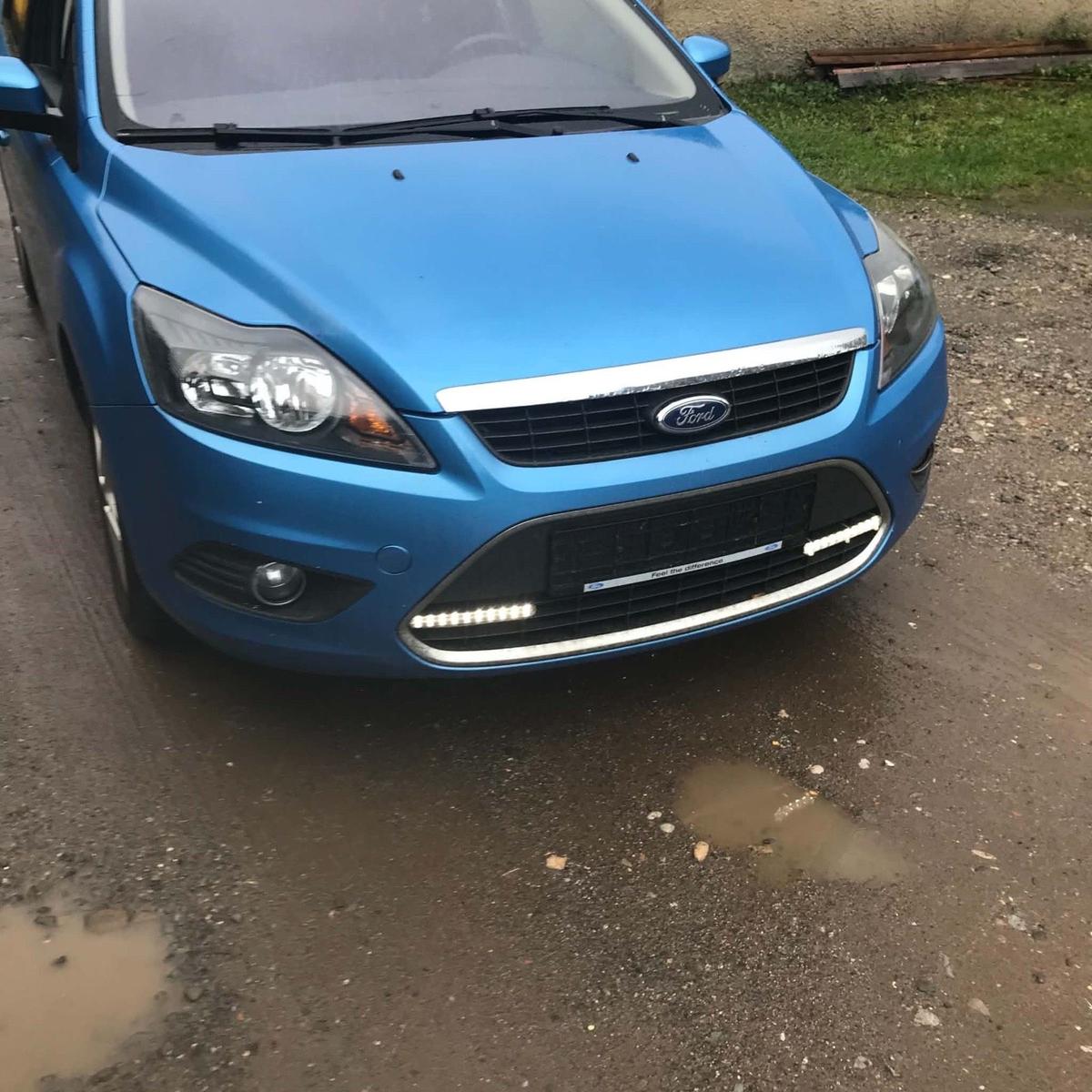 Ford Focus 2010 — салон