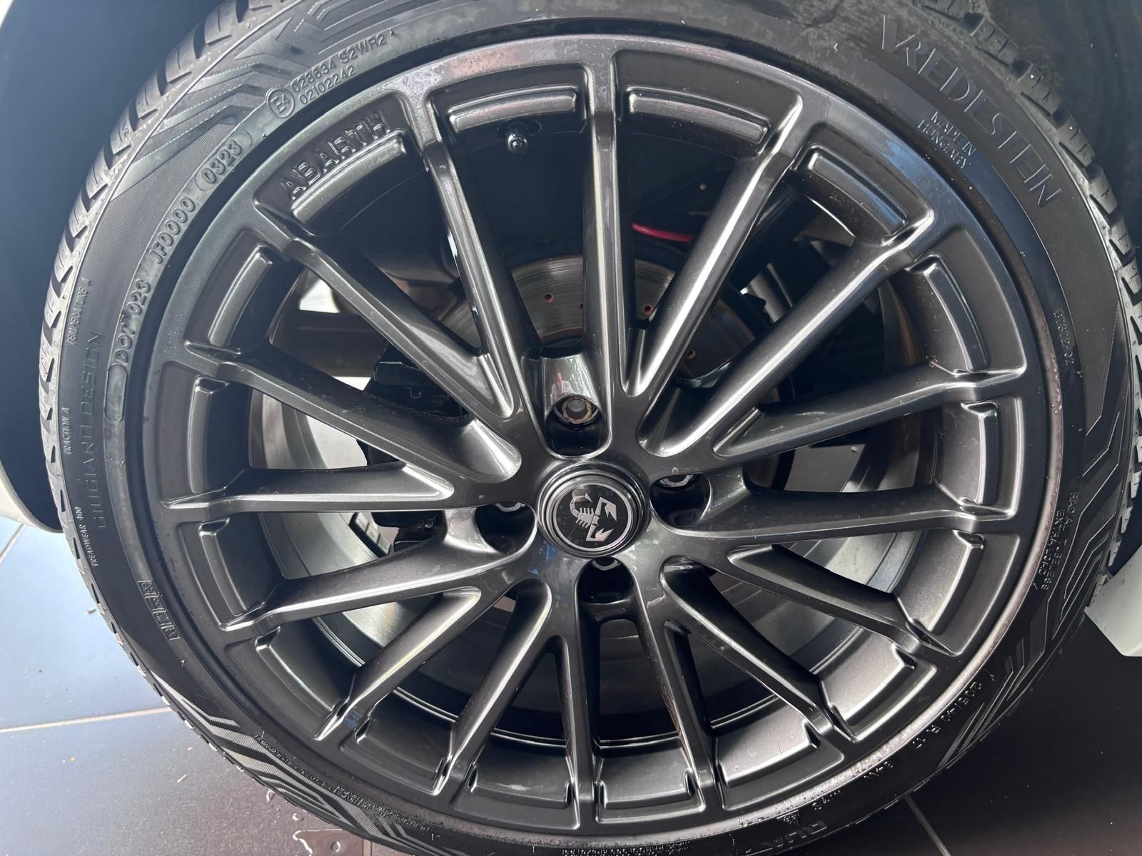 Fahrzeugabbildung Abarth 695C BEATS NAVI ALU