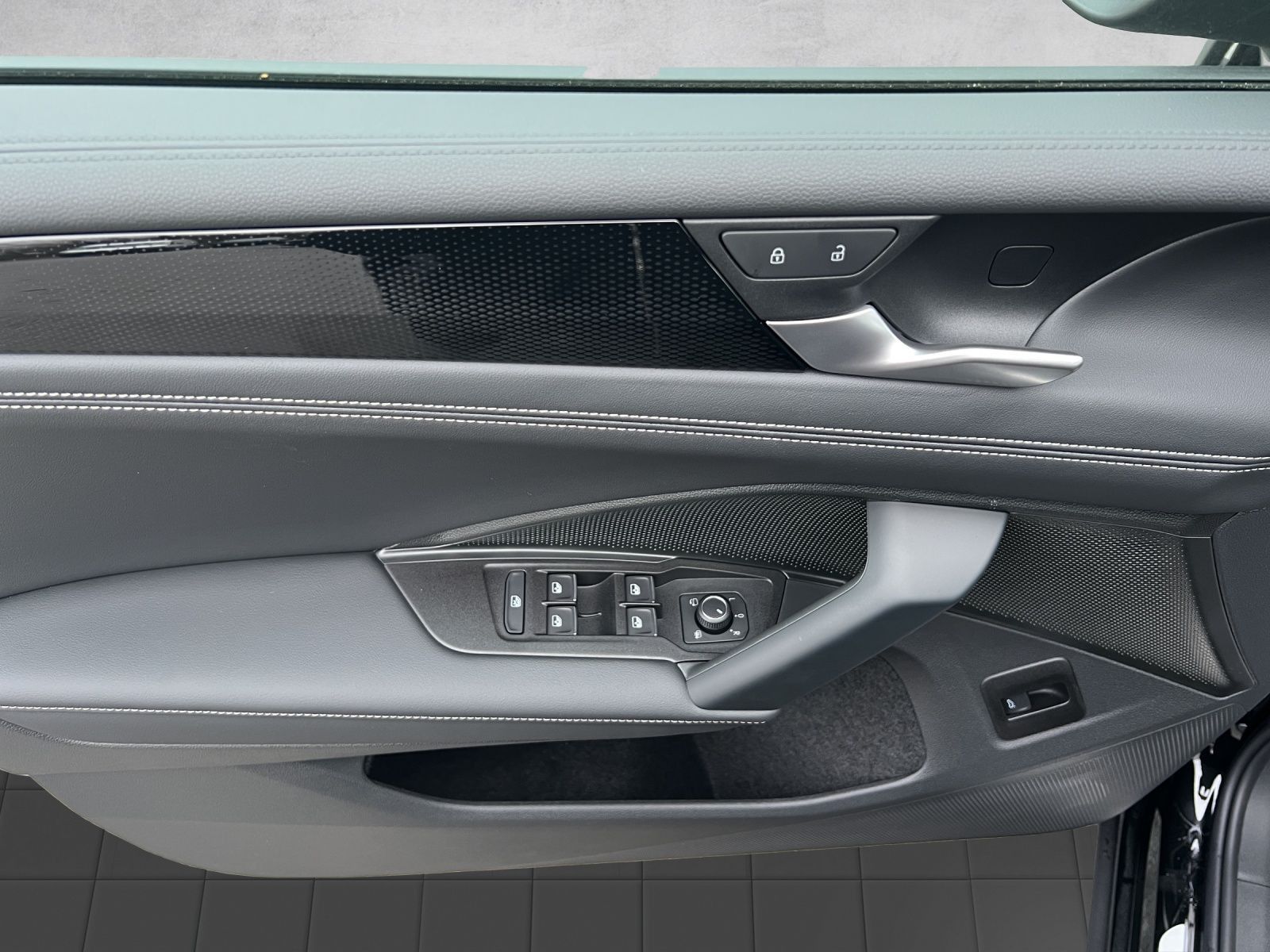 Volkswagen Tiguan - Bild 10