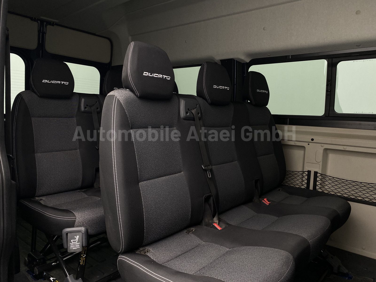 Fahrzeugabbildung Fiat Ducato 140 Erdgas Kombi MAXI 9-SITZE (4012)