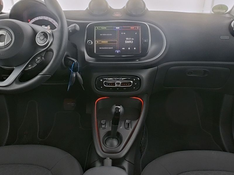 Fahrzeugabbildung Smart smart EQ fortwo Exclusive*Kamera*Media*LED*22kW*