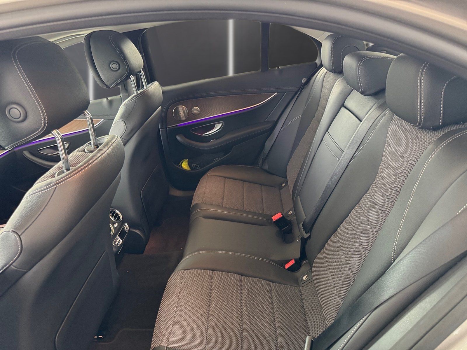 Fahrzeugabbildung Mercedes-Benz E 300 de AMG 4M*Distronic*AirBody*Burmester*LED*