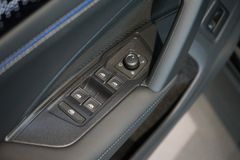 VW Tiguan 1.5 eTSI R-Line | Pano | AHK | 20" VW Tiguan 1.5 eTSI R-Line | Pano | AHK | 20"