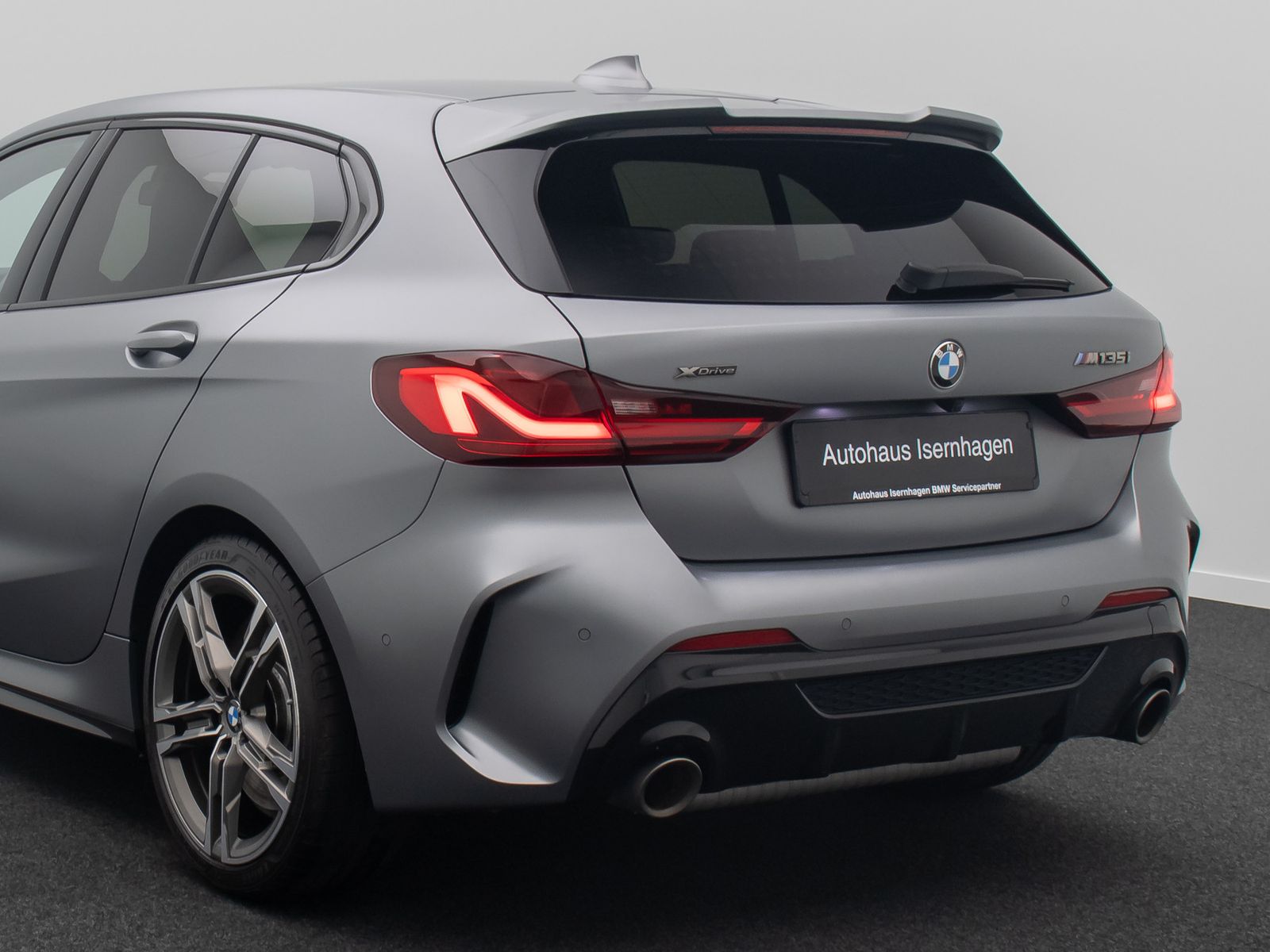 Fahrzeugabbildung BMW M135 xD HUD DAB Kamera HiFi Komfort 18Zoll