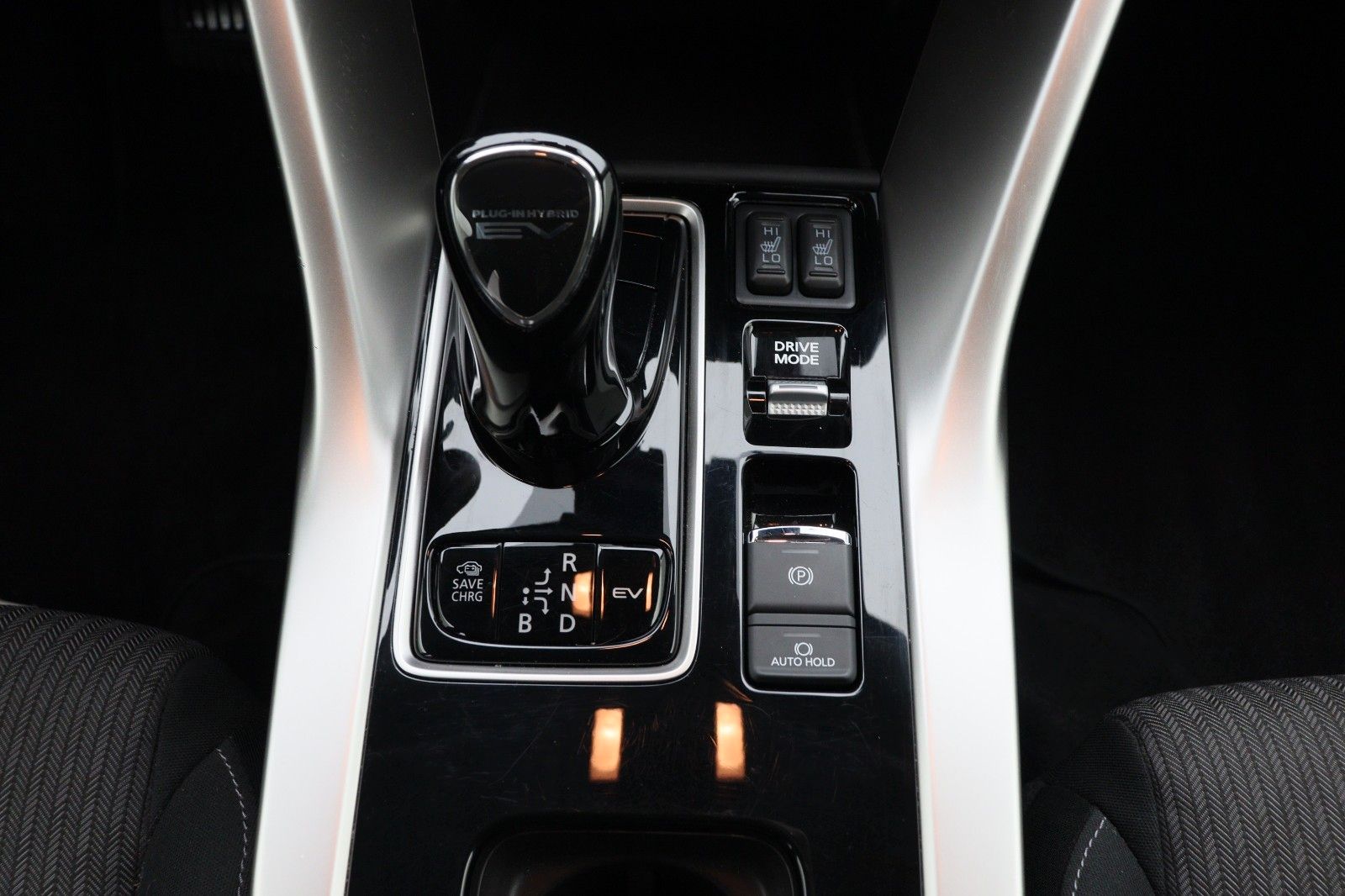 Fahrzeugabbildung Mitsubishi Eclipse Cross Plug-in Hybrid 2.4 Basis 4WD
