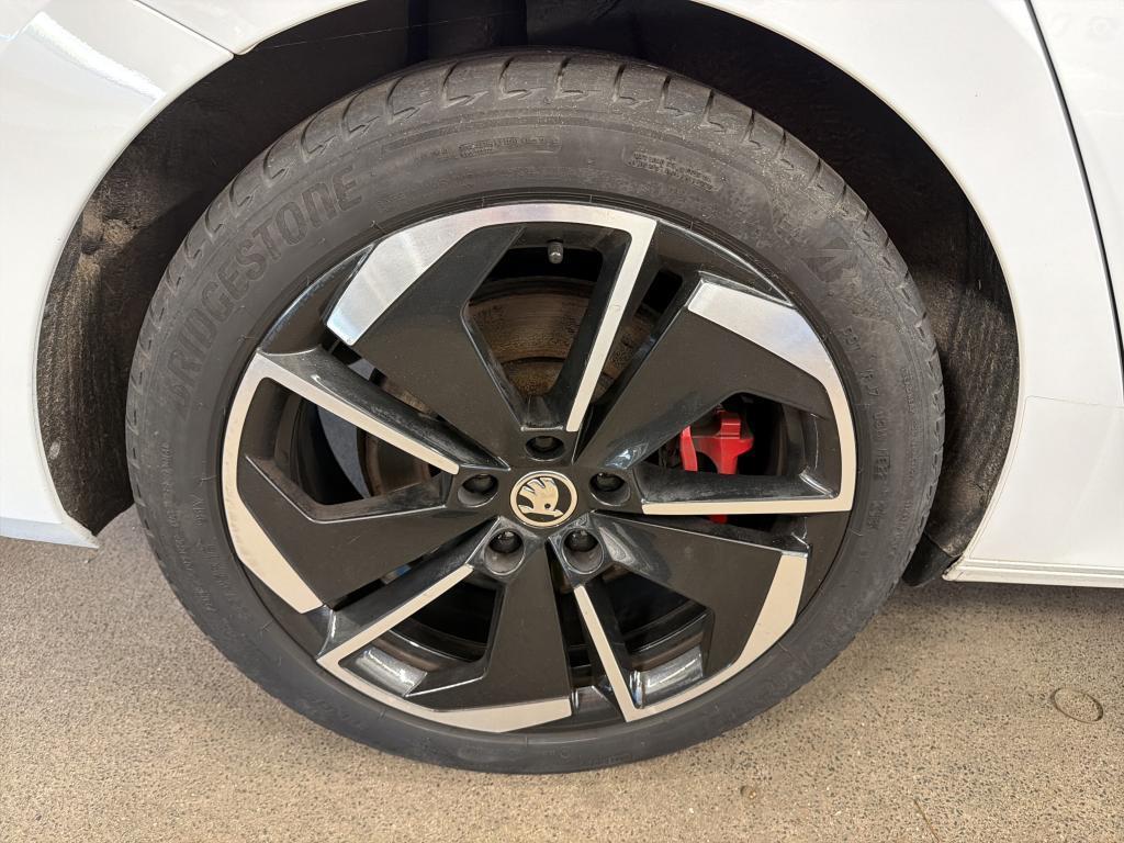 Skoda Octavia Combi 2.0 TSI RS Matrix HuD Pano ACC Alu, миниатюра 7