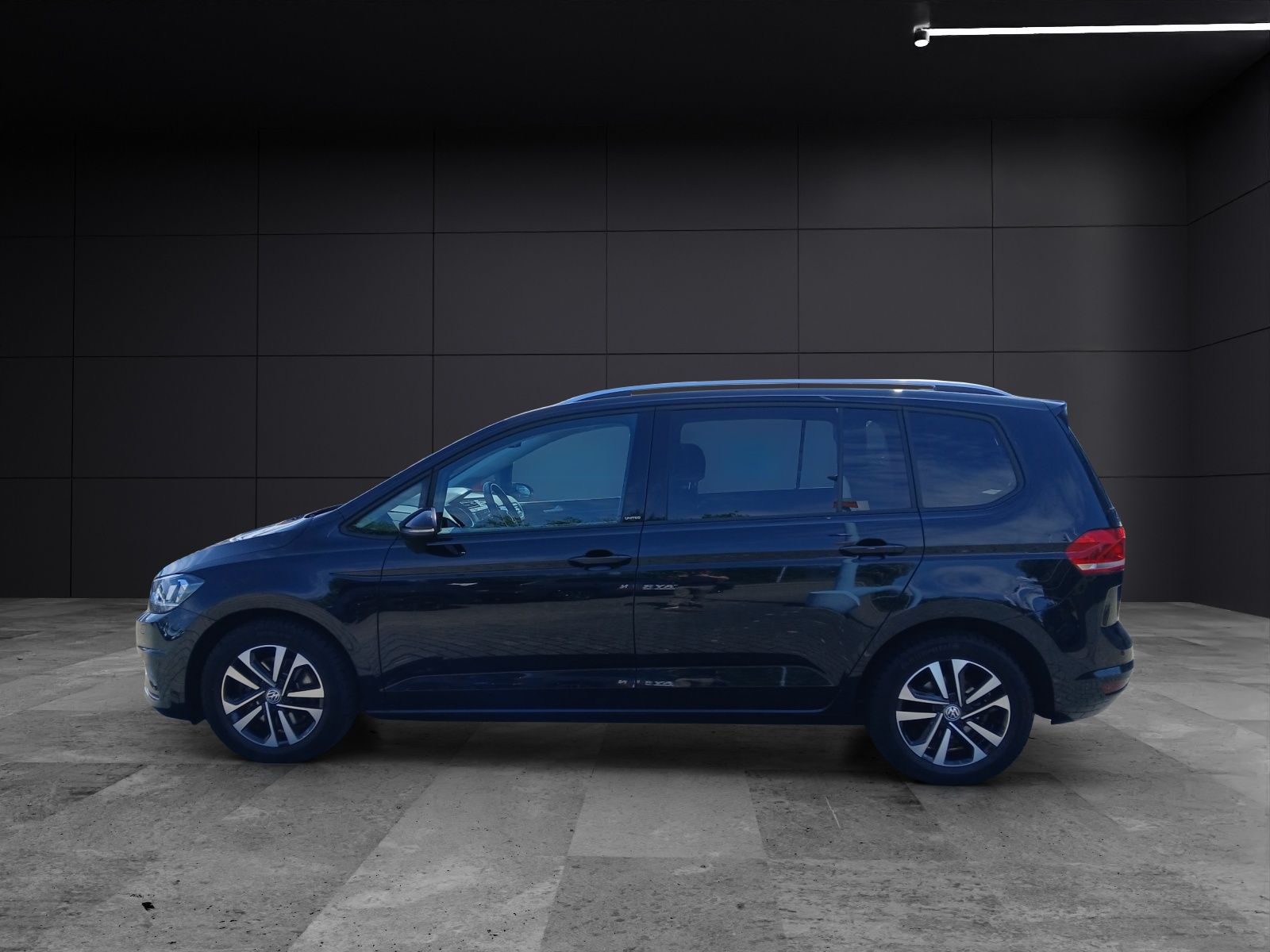 Fahrzeugabbildung Volkswagen Touran TSI United 7-Si Navi PDC SH LM