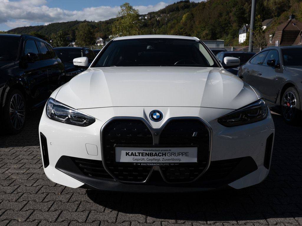 BMW i4 Gran Coupe 35 eDrive AHK 360° LED ACC NAVI foto 3