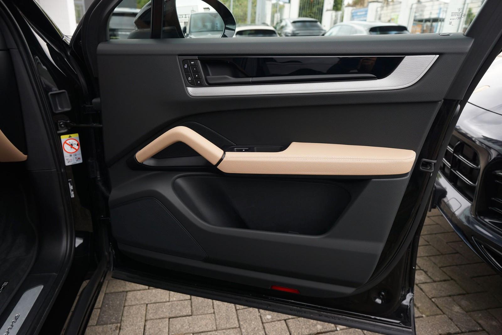 Porsche Cayenne Coupe SPORTDESIGN-INNO-LUFTF.-22"-BEIGE
