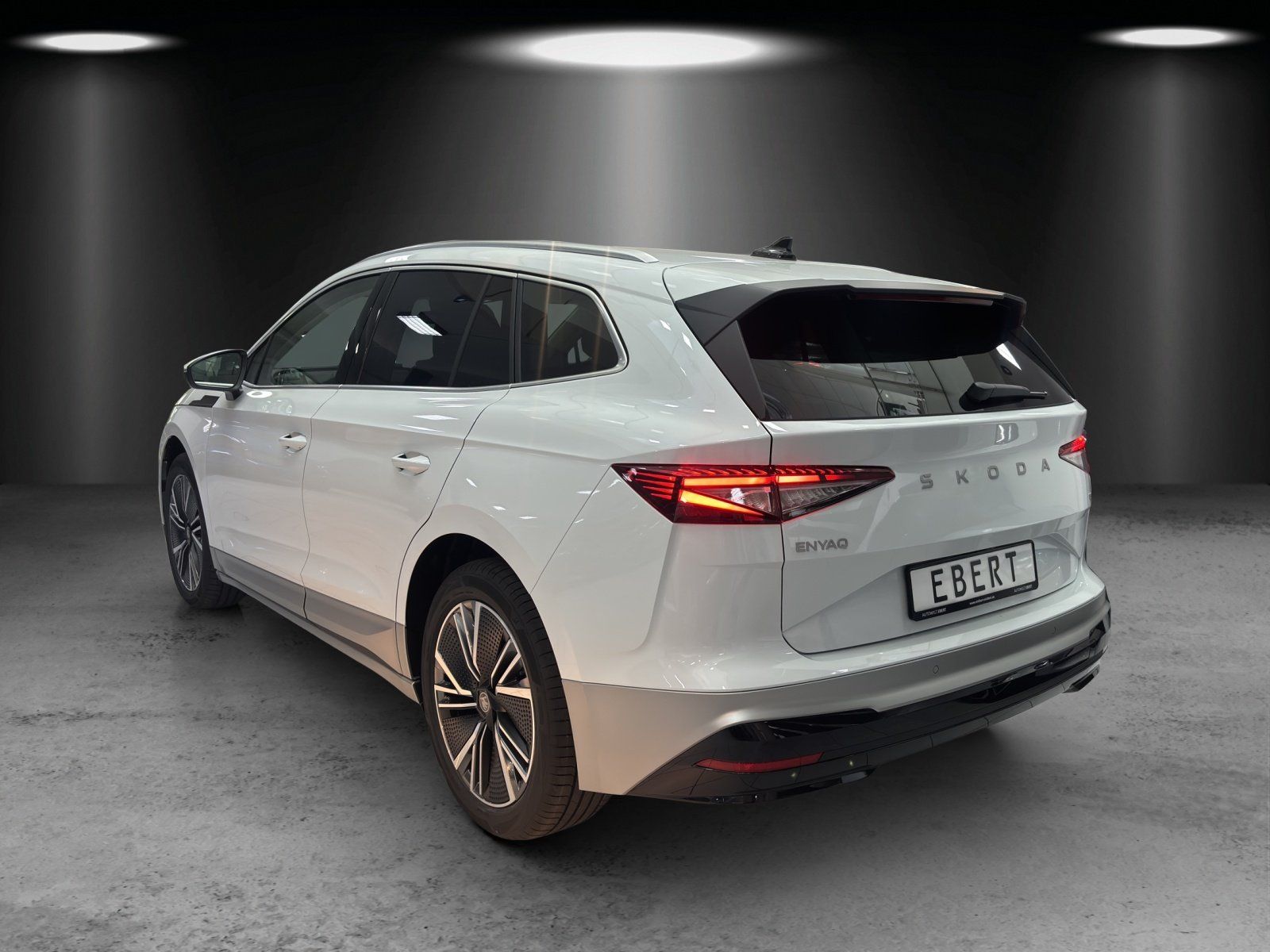 Fahrzeugabbildung SKODA Enyaq 60