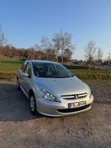 Peugeot 307 / 1.6 / Top Zustand/ TUV bis 02.2027 - Peugeot 307 mit Benzin-Antrieb: Kombi, 1.6