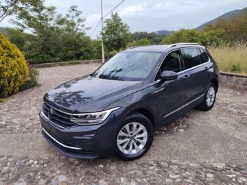 Volkswagen Tiguan - 8