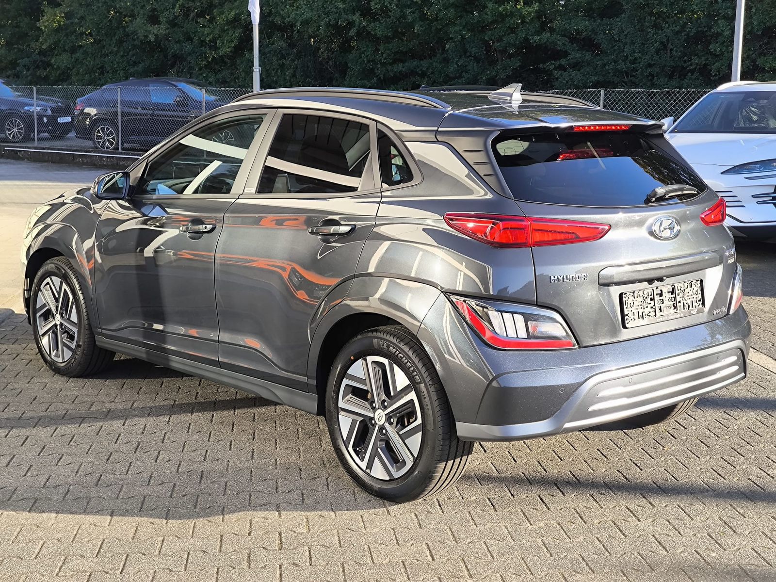 Fahrzeugabbildung Hyundai Kona Trend NAVI+LED+SHZ+HEADUP+KAMERA+ACC+WP+