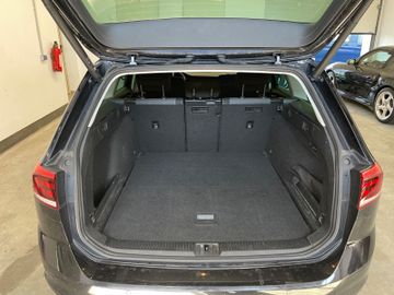 Volkswagen Passat Variant - 12