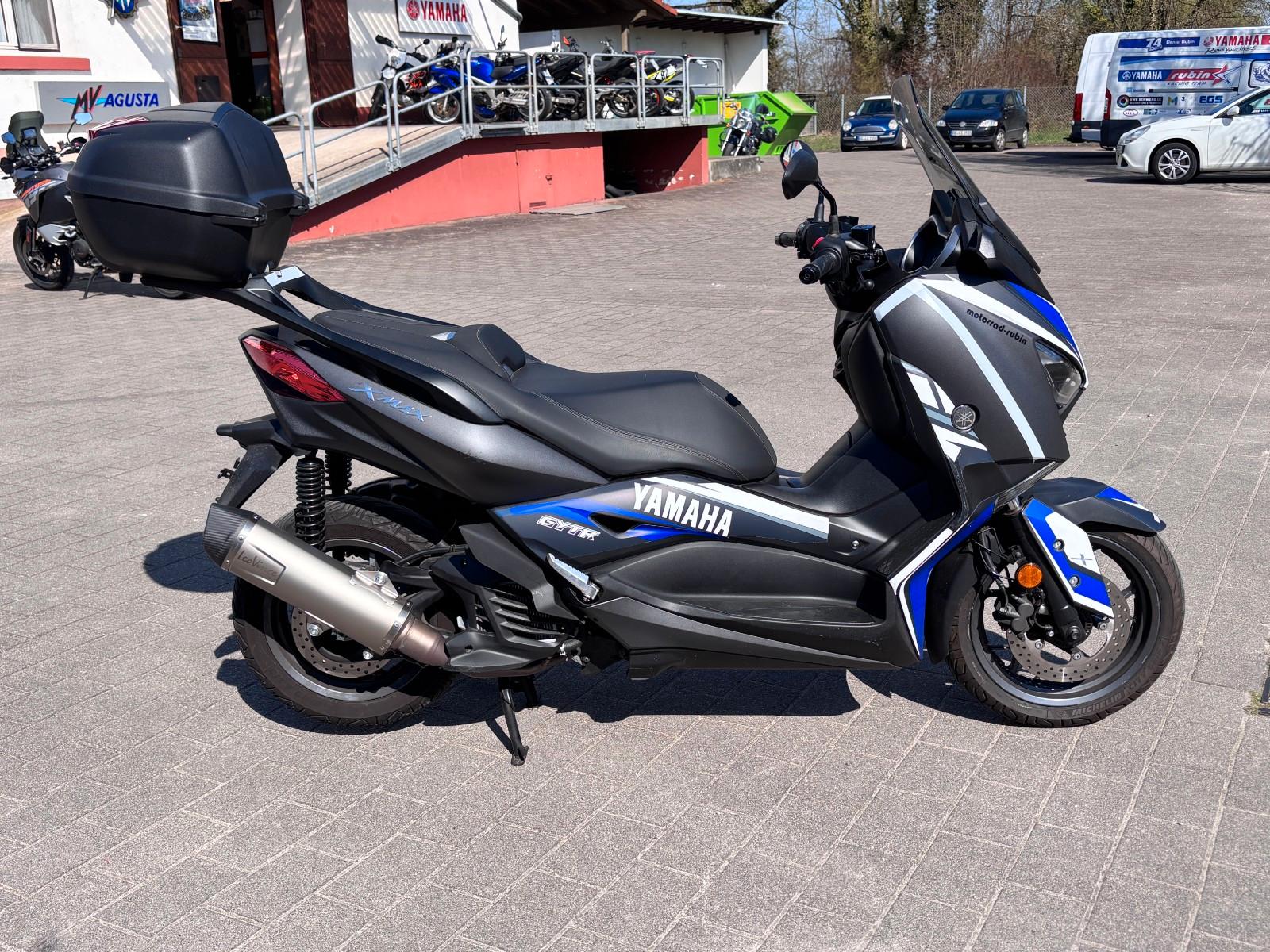 Yamaha X-Max 125