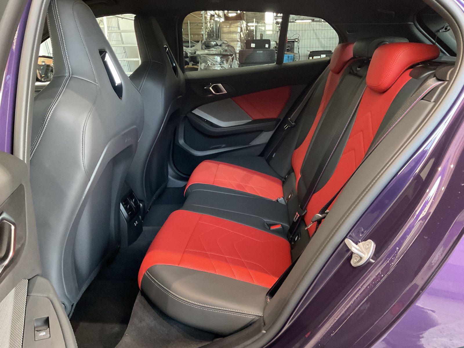 Fahrzeugabbildung BMW M135 xDrive M Sportpaket Pro, M Sportsitze, Head