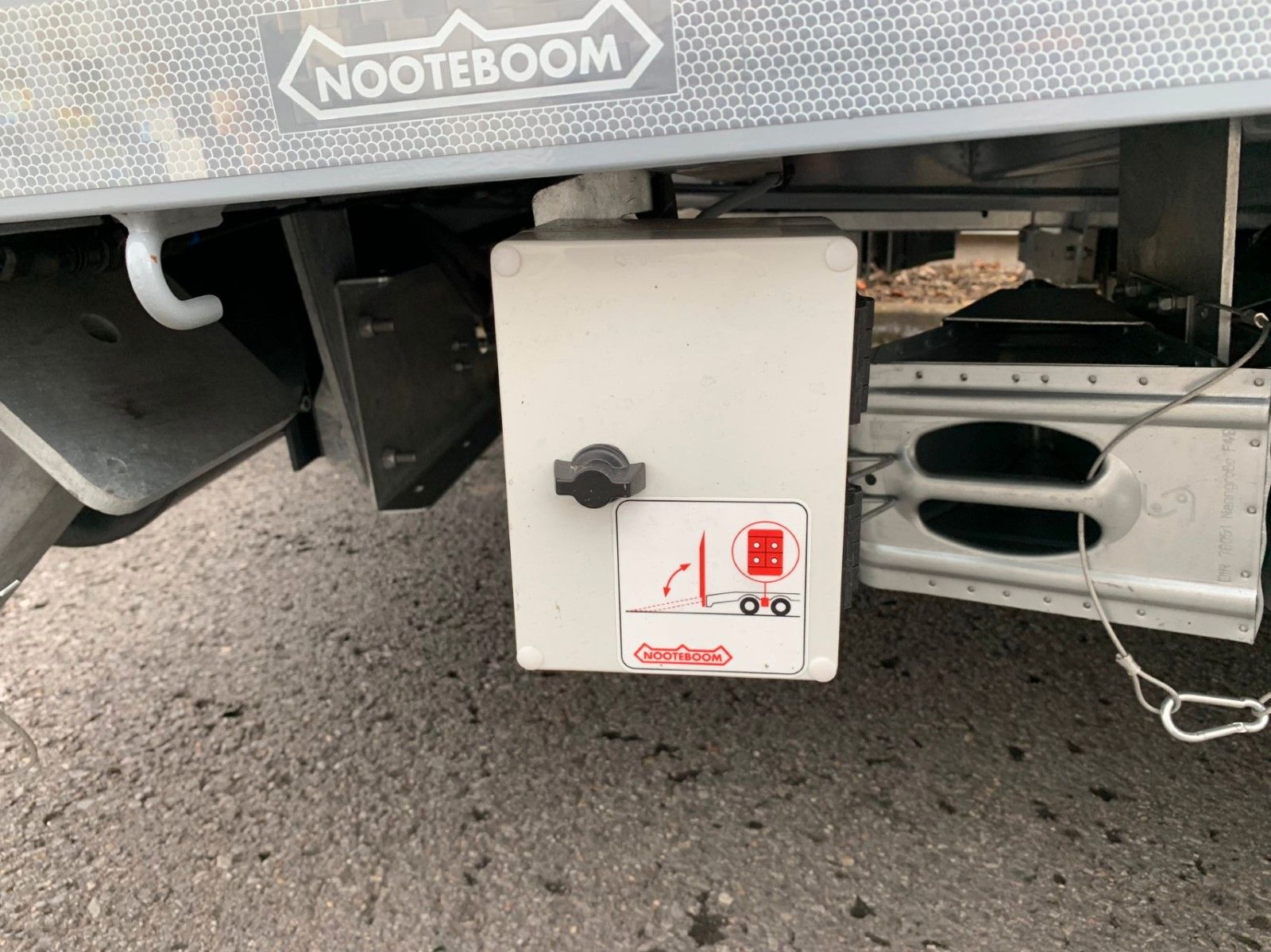 Fahrzeugabbildung Nooteboom OSDS-Semi-Tieflader