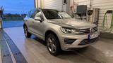Volkswagen Touareg 3.0 V6 TDI SCR Tiptronic BMT BlueMot... - silberne Volkswagen Touareg
