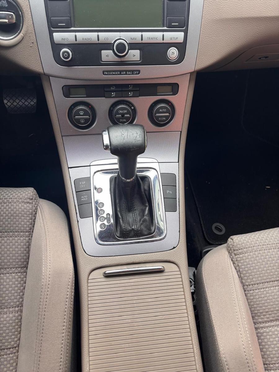 Volkswagen Passat 2006 — photo 14