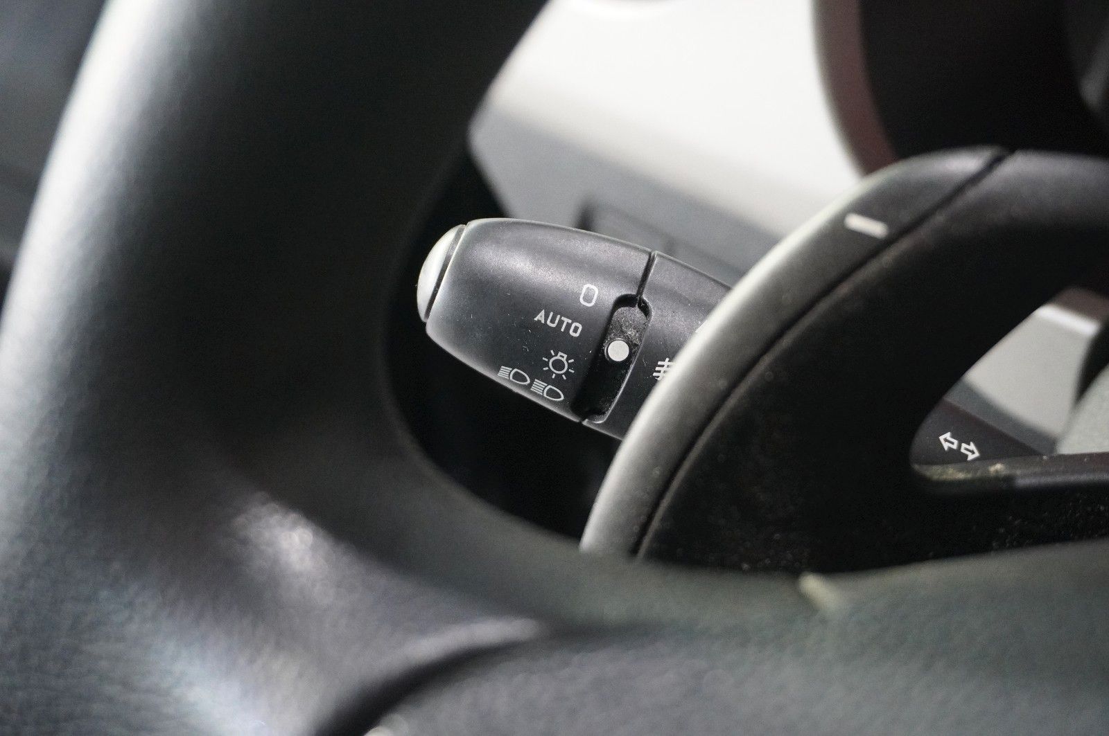 Fahrzeugabbildung Citroën Berlingo Kombi 1.6 HDI SELECTION 5-SITZ KLIMA/SH