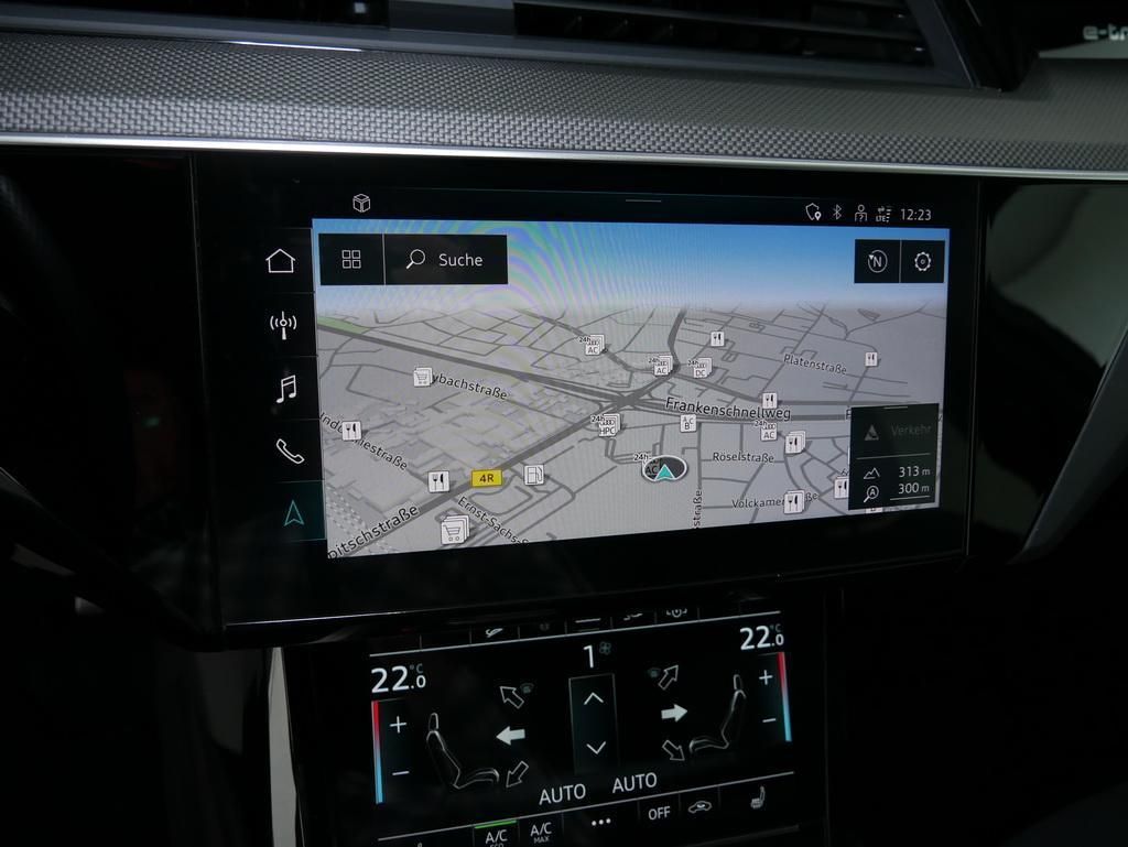 Audi Q8 e-tron 50 S line quattro LED ACC AHK 360 Kame foto 8