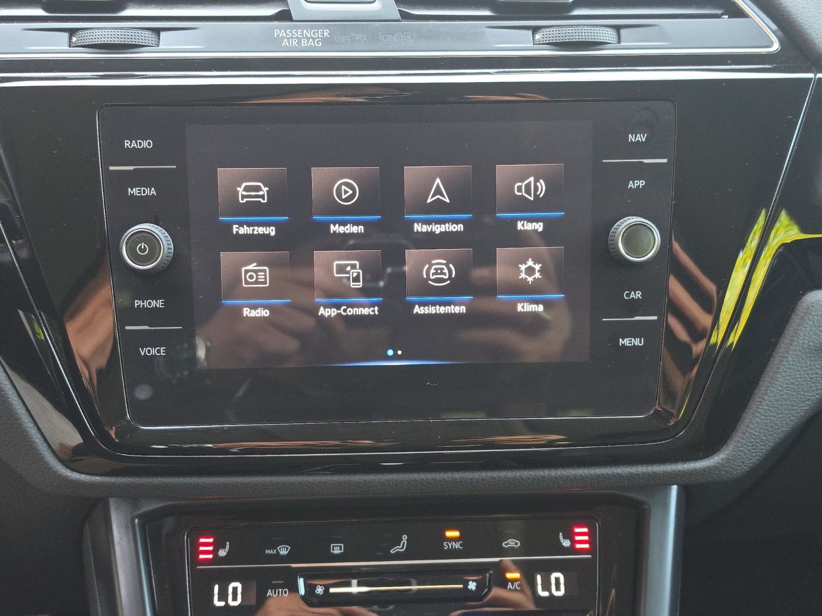 Fahrzeugabbildung Volkswagen Touran Highline BMT/Start-Stop AUTOMATIK 1.Hand