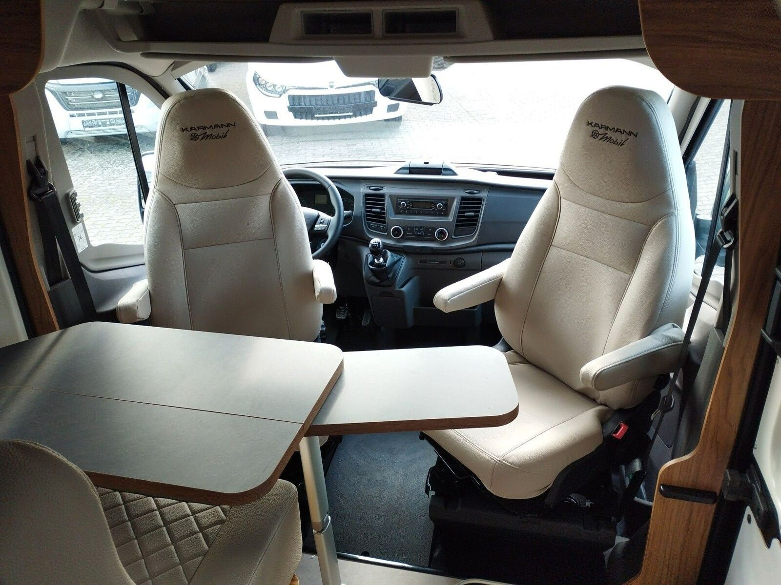 Fahrzeugabbildung Karmann Dexter 4x4 DE 560 AW Rückfahrkamera