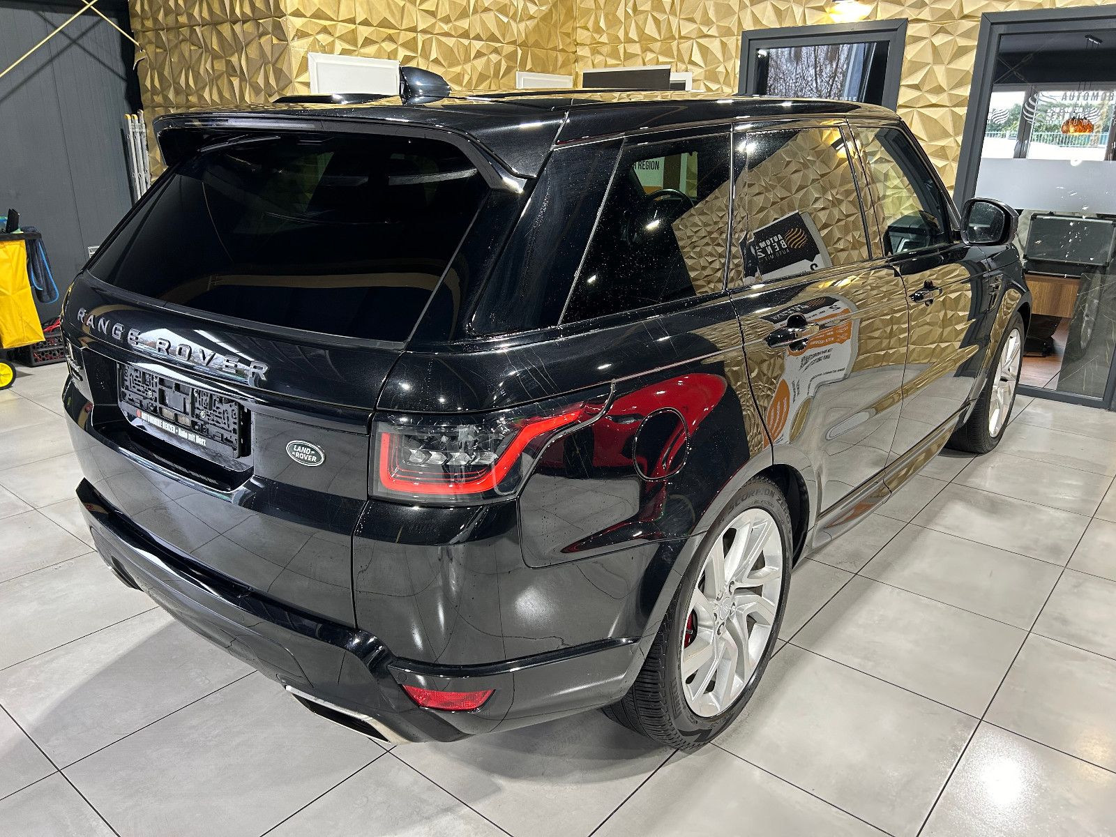 Fahrzeugabbildung Land Rover Range Rover Sport HSE D350/MEMORY/APPLE/KAMERA