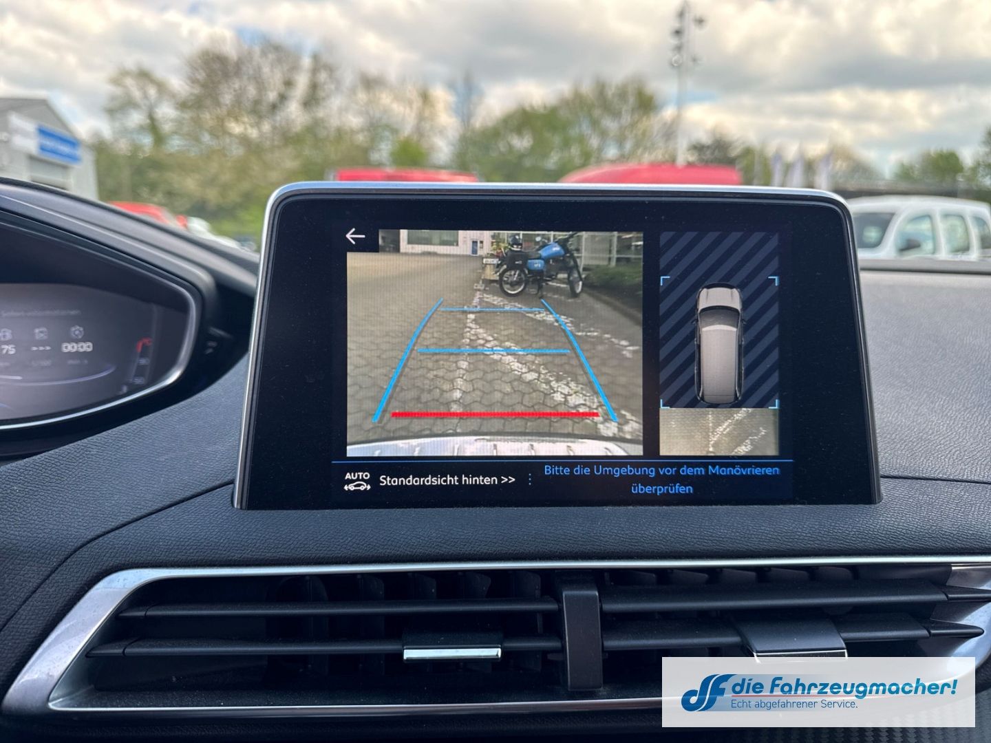 Fahrzeugabbildung Peugeot 5008 Active 1.2 PureTech 130 GETRIEBESCHADEN