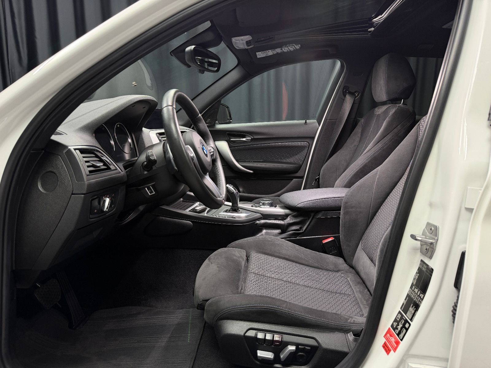 Fahrzeugabbildung BMW M140i xDrive Special Edition|M-PERFORMANCE|1.HD